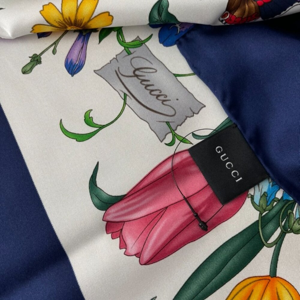 Display # 2 Gucci Scarf Flora Print Blue Border Wrap - Picture 8 of 13
